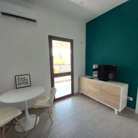 Ottanio Apartment *